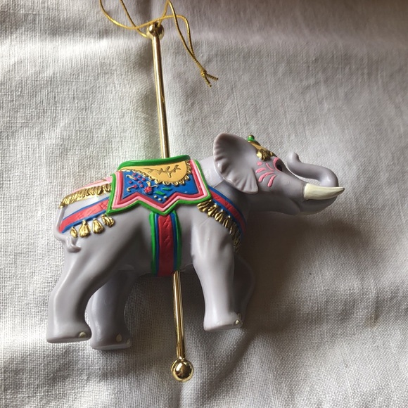 Vintage Avon The Gift Collection Carousel Ornament Regal Elephant - Picture 2 of 9